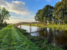 De foto hierboven is een geanimeerde foto van de toekomstige brug.